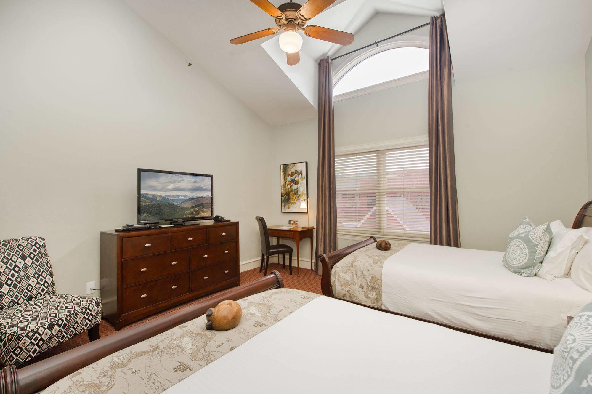 The Bradley Boulder Inn 外观 照片