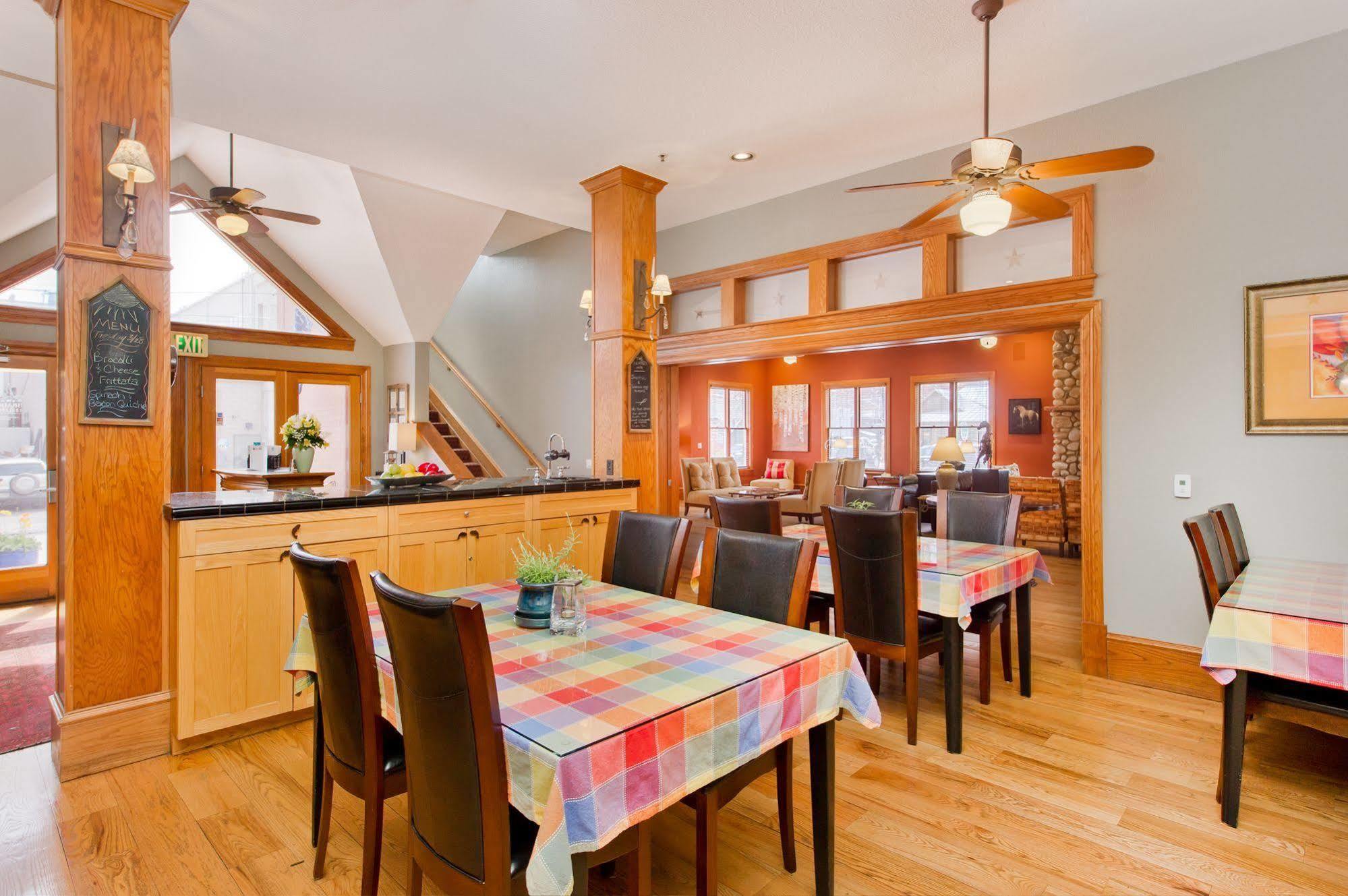 The Bradley Boulder Inn 外观 照片