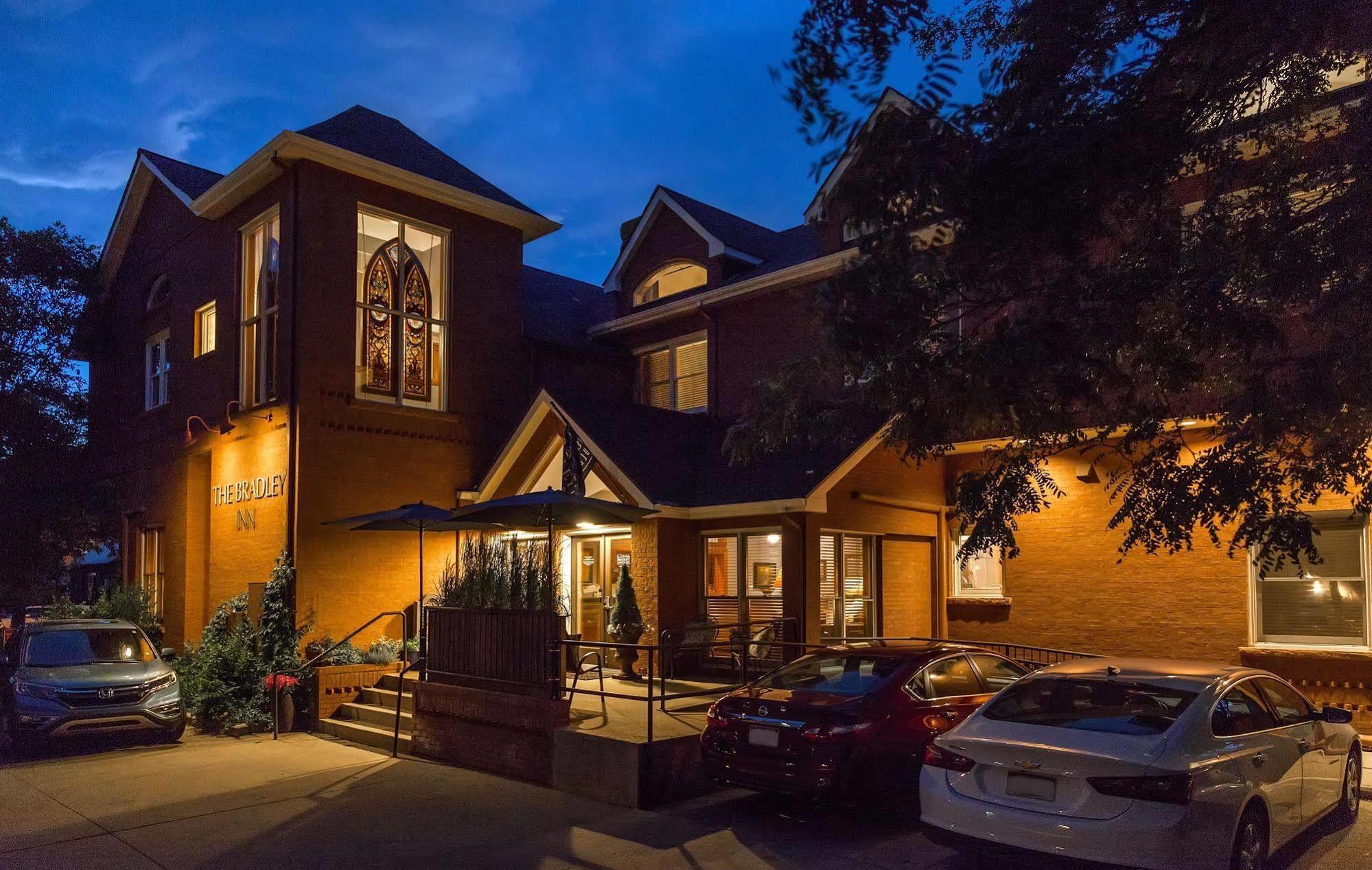 The Bradley Boulder Inn 外观 照片